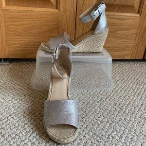 VINCE CAMUTO - Leera Espadrille Wedge Sandal - NEW, No Box